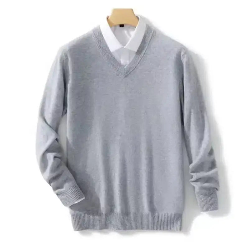 Maglione da uomo in lana con scollo a V